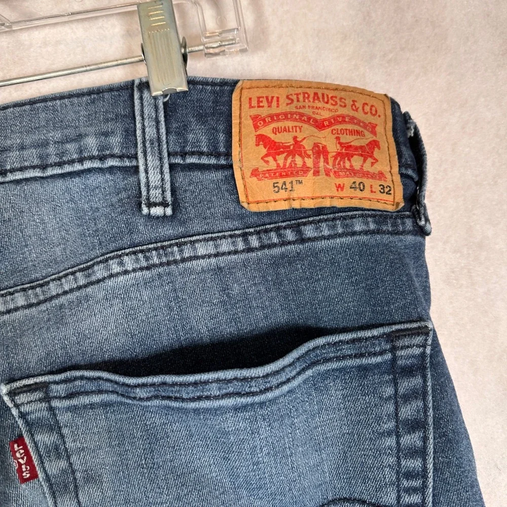 Levi's Jeans Mens 40x32 541 Athletic Taper Blue Good Stretch Denim